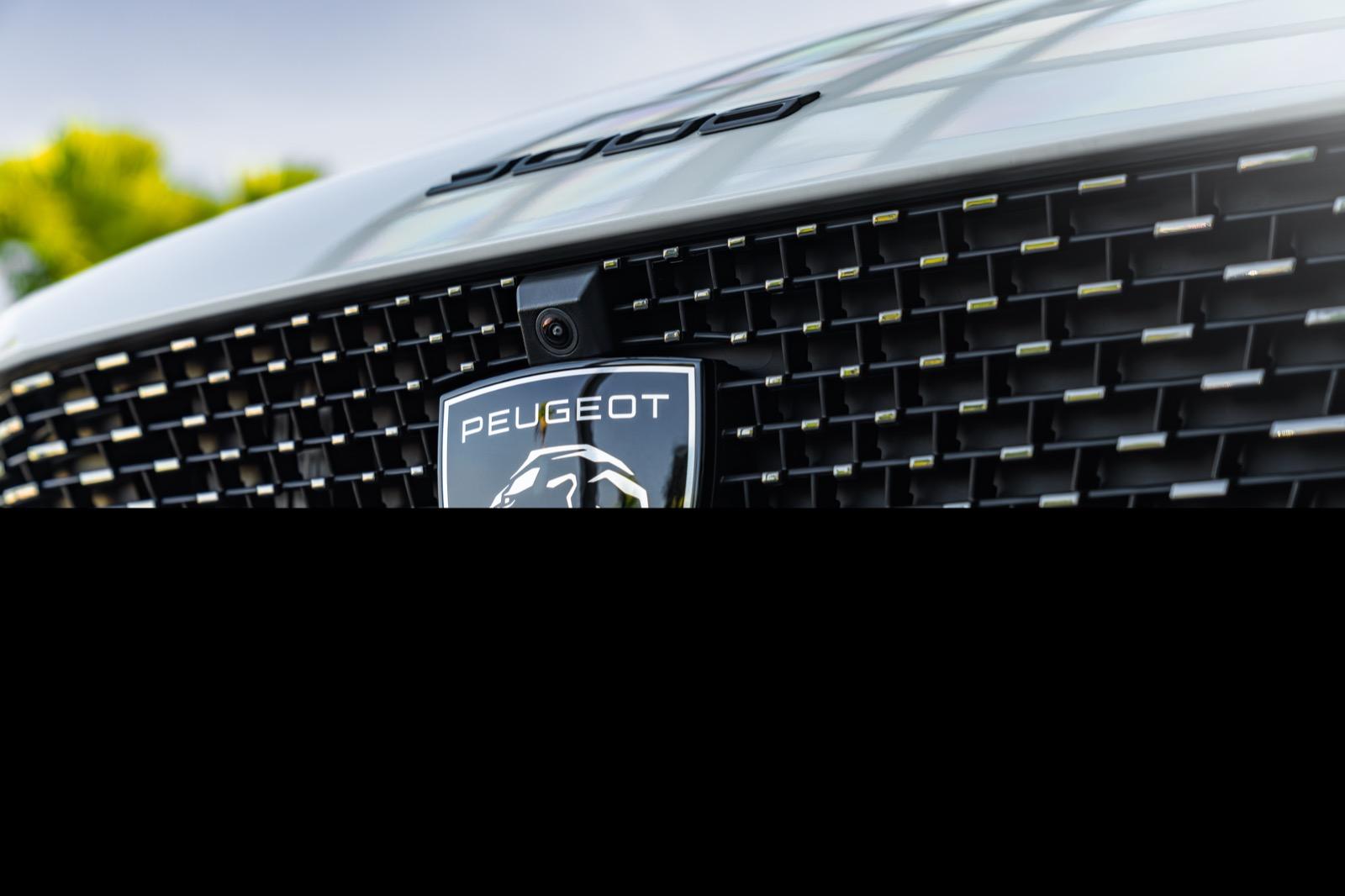 Logo mới Peugeot 3008