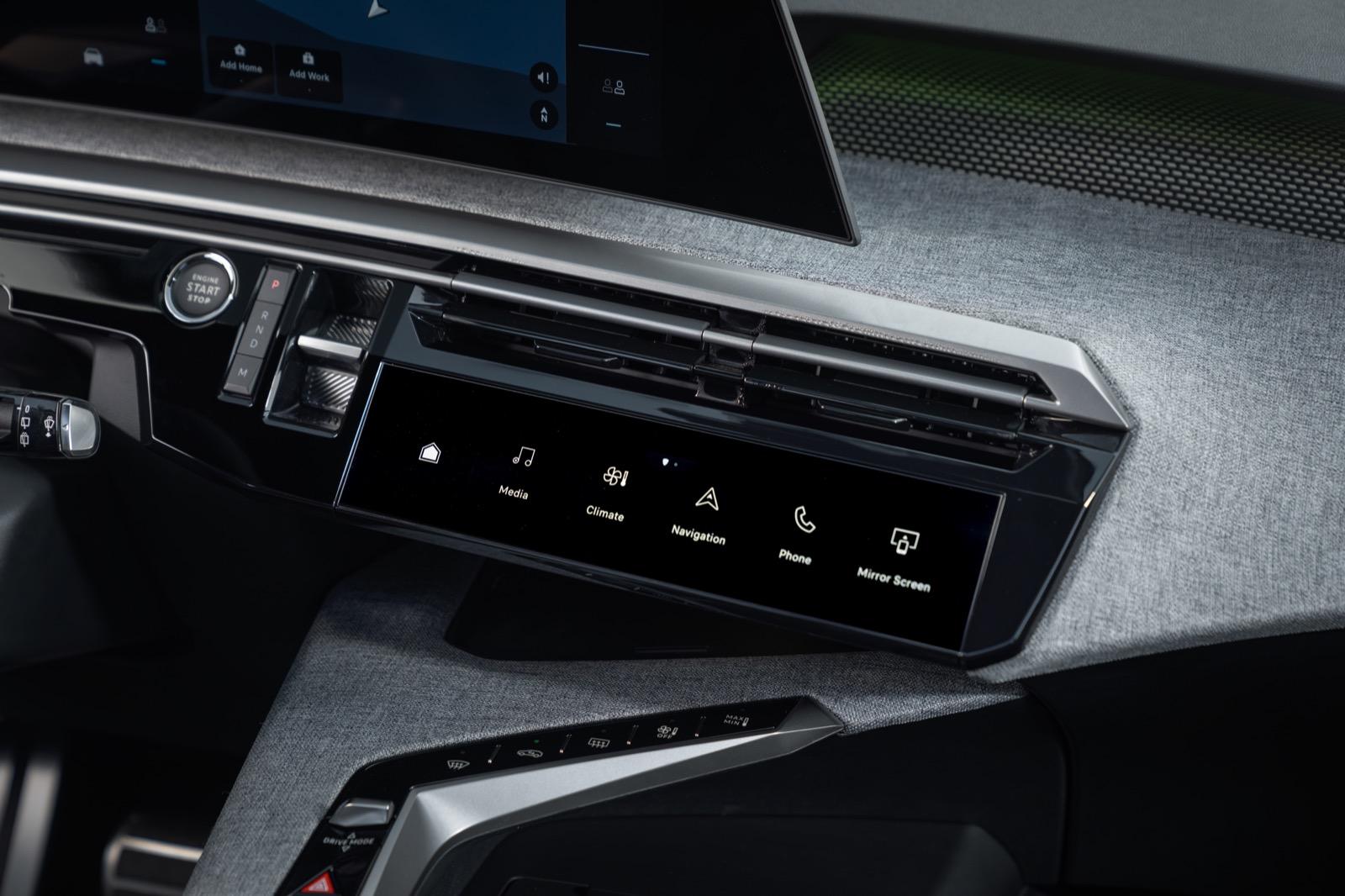 Màn hình cảm ứng New Peugeot 5008